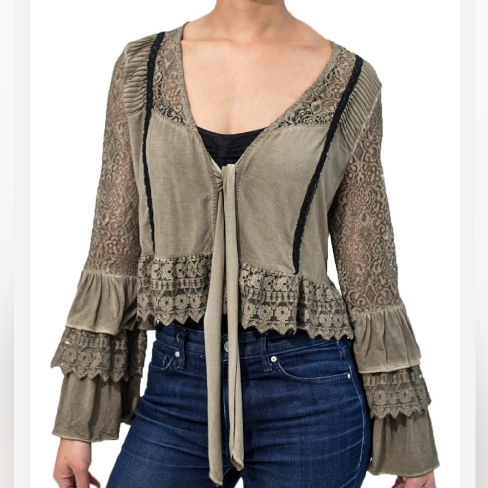 Lace sleeve knit jacket